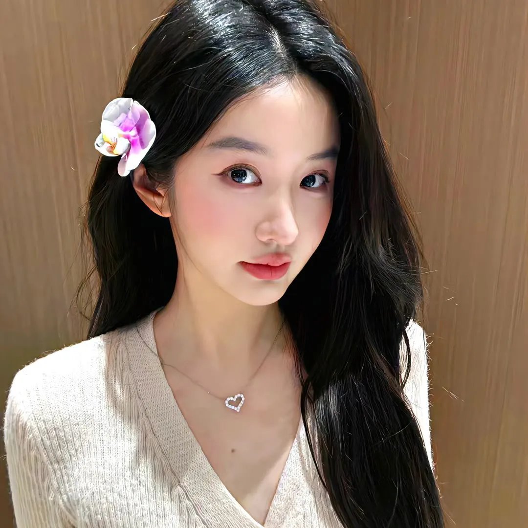 绿衣女子